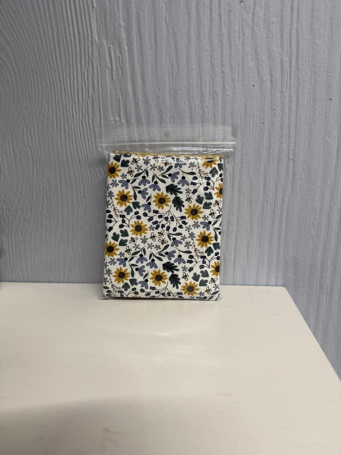 Make N' Take Peaches Tissue Holder