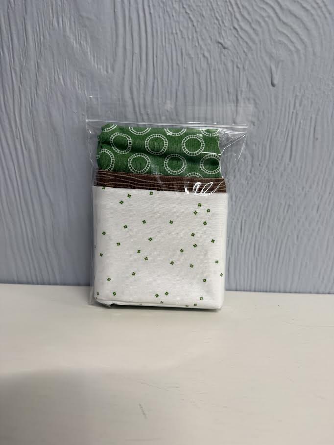 Make N' Take Drawstrings Tree Pouches