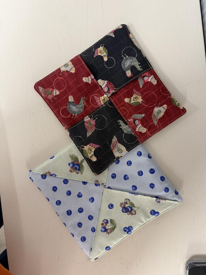 Make N' Take Milo's Potholder