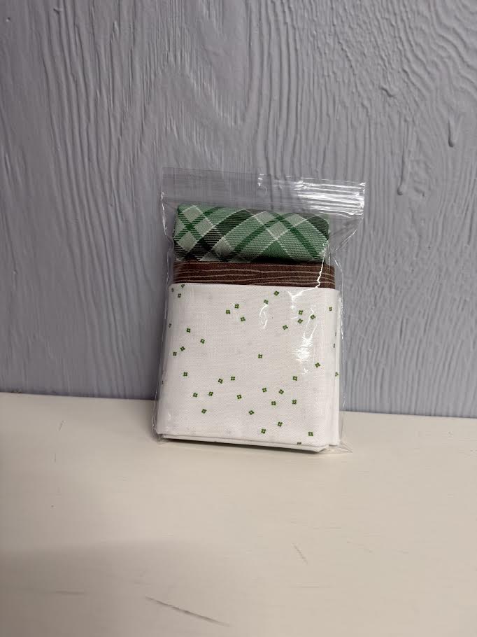 Make N' Take Drawstrings Tree Pouches
