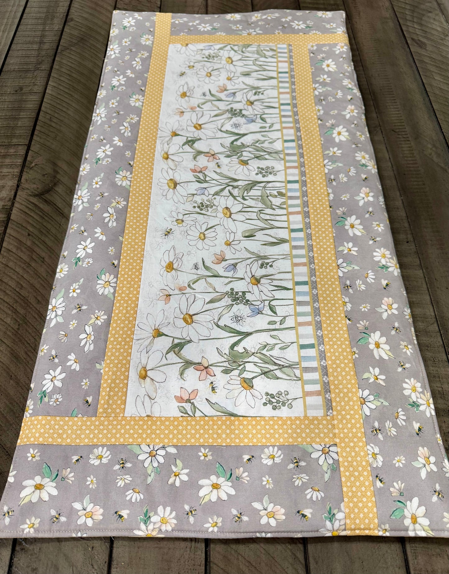 HH Farmhouse Hot Runner